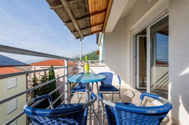 Apartmány Nikolina - posezení na balkoně