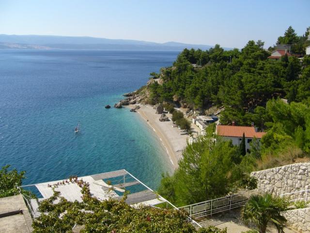 Villa Kennedy**** - pohled na pláž pod vilou