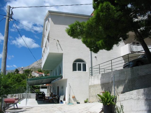 Villa Kennedy**** - pohled na budovu