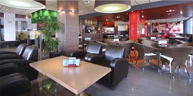 Aqua Hotel Promenade  - bar