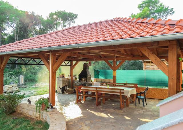 Villa Daria - posezení s grilem