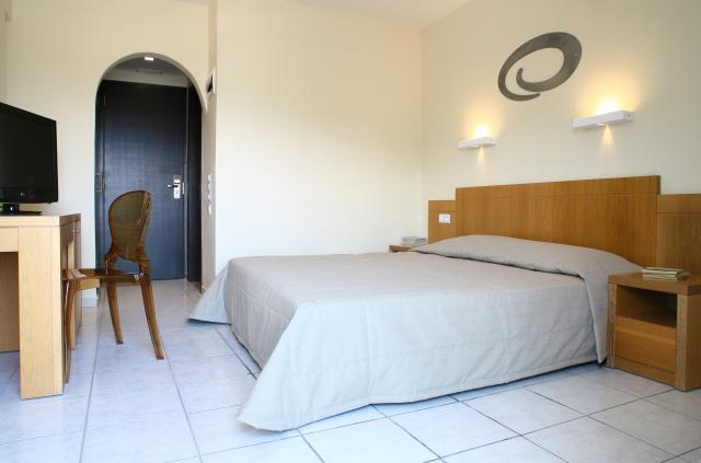 GOLDEN BEACH HERSONISSOS - Pokoje - Double Room Top Floor 
