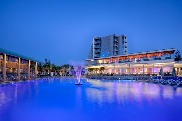 ARINA BEACH RESORT - Bazény - Venkovní bazén