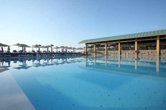 ARINA BEACH RESORT - Bazény - Venkovní bazén