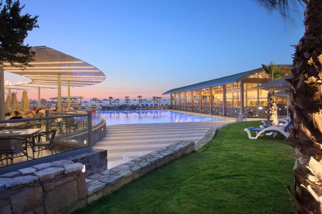 ARINA BEACH RESORT - Bazény - Venkovní bazén