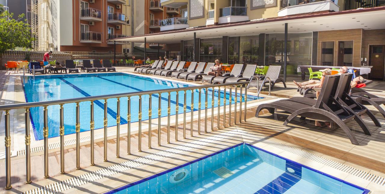 KLEOPATRA ADA BEACH HOTEL - Bazény - Venkovní bazén