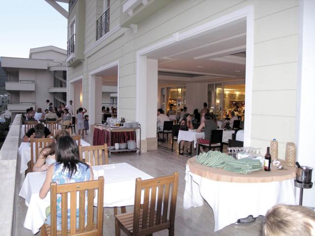 MEDER RESORT HOTEL - Restaurace - MAIN RESTAURANT