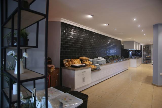 SIMPLY FINE HOTEL ALIZE - Restaurace - Hlavní budova