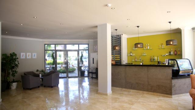 SIMPLY FINE HOTEL ALIZE - Bary - LOBBY BAR