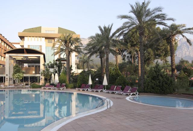 ARMAS GUL BEACH HOTEL - Bazény - Venkovní bazén
