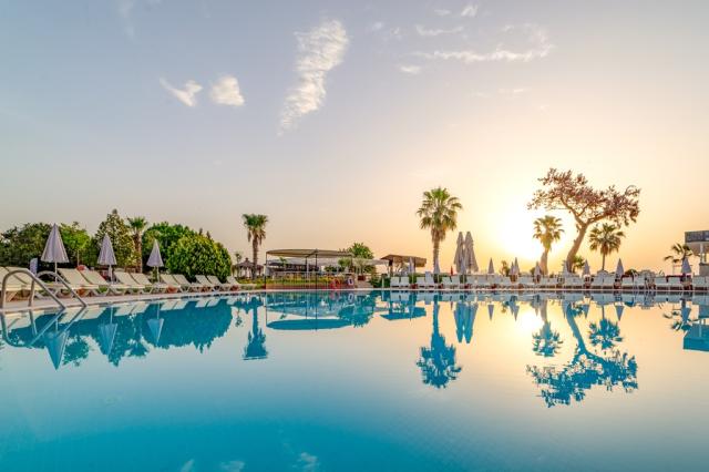 ARMAS GUL BEACH HOTEL - Bazény - Venkovní bazén