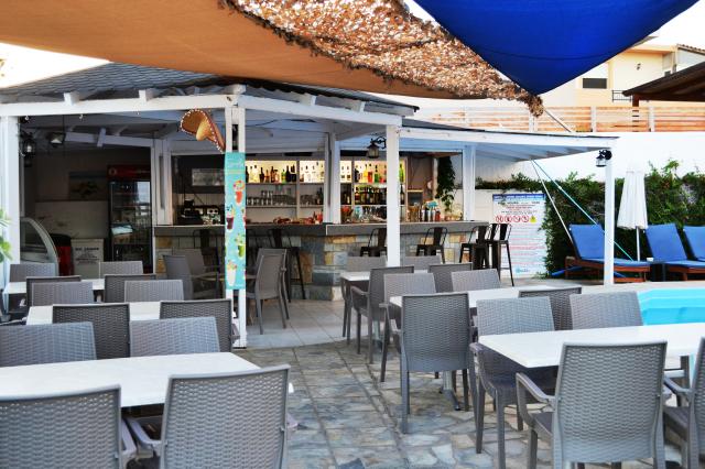 SUNSET BEACH HOTEL - Bary - Pool Bar Blue