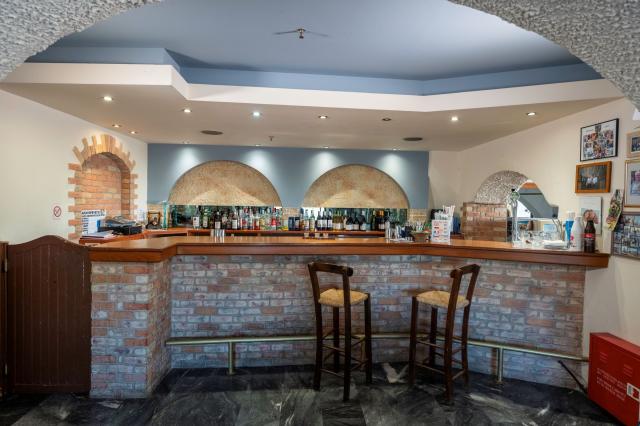 ERATO HOTEL - Bary - Bary