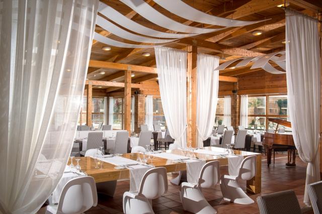 BELLA BEACH - Restaurace - PERGOLA RESTAURANT 
