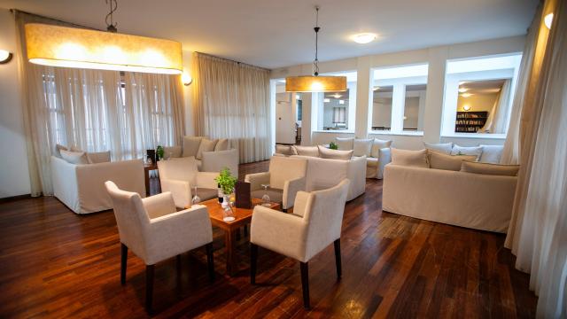 BELLA BEACH - Bary - INOS WINE BAR