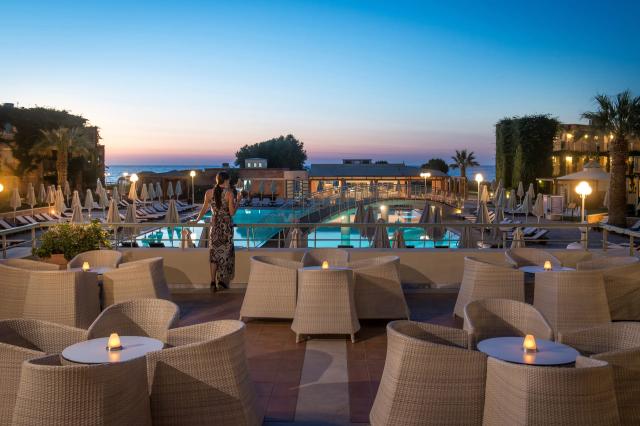 BELLA BEACH - Bary - AZALIA LOBBY BAR