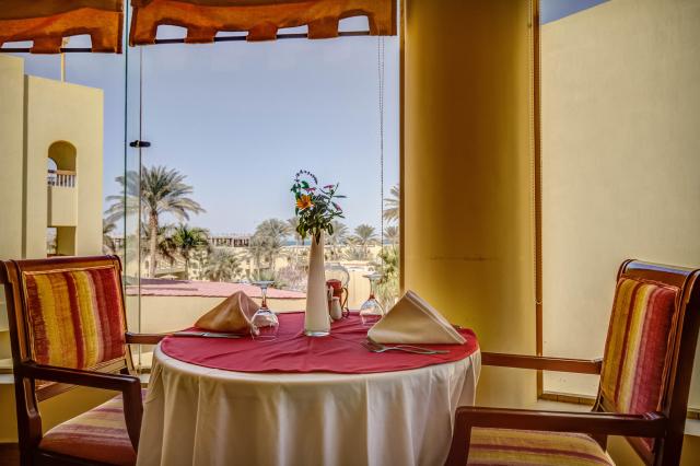 PALM BEACH RESORT HURGHADA & SPA - Restaurace - Palavrion Resta