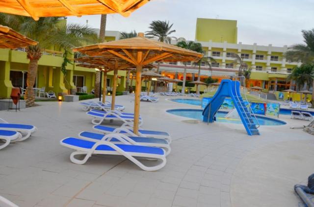PALM BEACH RESORT HURGHADA & SPA - Bazény - Venkovní dětský baz