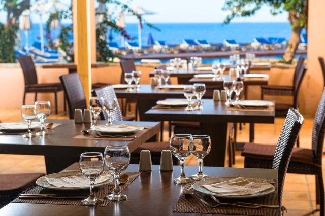 SILVA BEACH - Restaurace - MINOAN RESTAURANT 