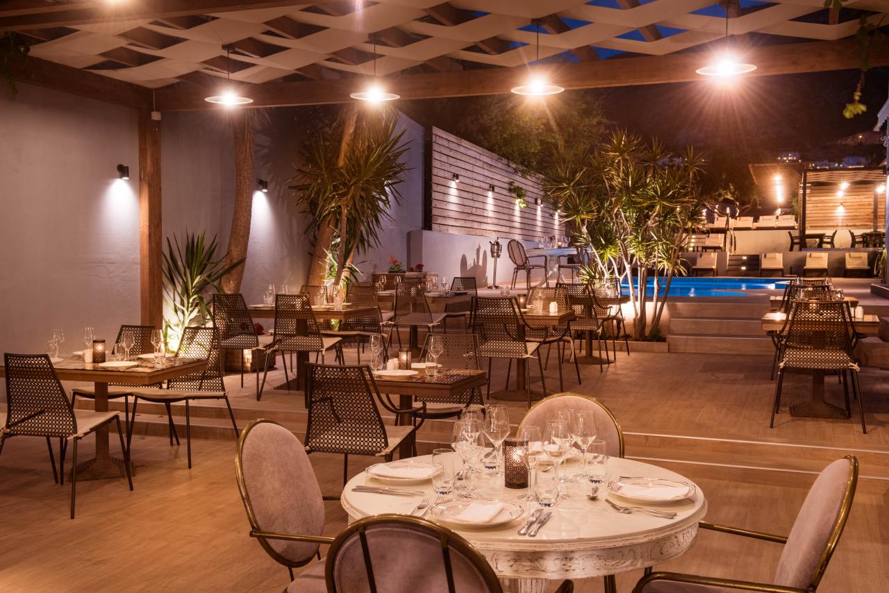 INDIGO INN - Restaurace - BOHO CAFE BAR RESTAURANT
