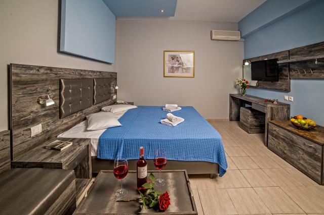 BLUE AEGEAN HOTEL & SUITES - Pokoje - Superior Two Bedroom Suit