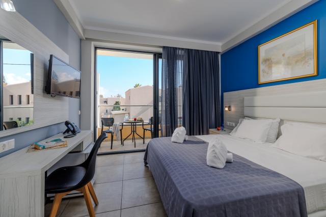 BLUE AEGEAN HOTEL & SUITES - Pokoje - Double Room Pool Front