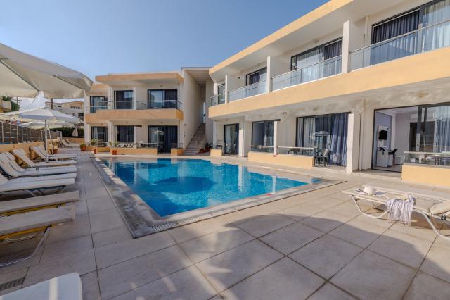 BLUE AEGEAN HOTEL & SUITES - Pokoje - Triple Room Pool Front