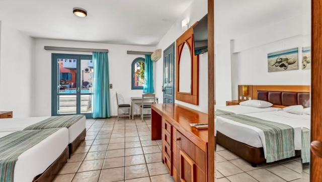 MARILISA HOTEL - Pokoje - DOUBLE OR TRIPLE POOL FRONT