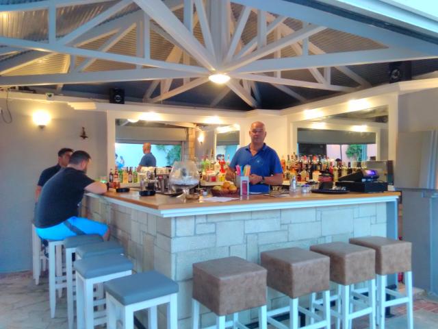 MARILISA HOTEL - Bary - MAIN BAR