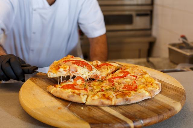 ANISSA BEACH AND VILLAGE - Restaurace - PIZZERIA
