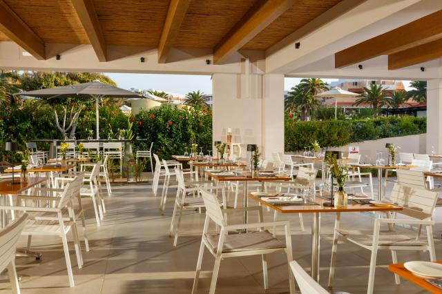 ANISSA BEACH AND VILLAGE - Restaurace - LA VERANDA