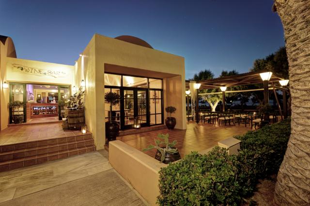 ANISSA BEACH AND VILLAGE - Bary - WINE BAR