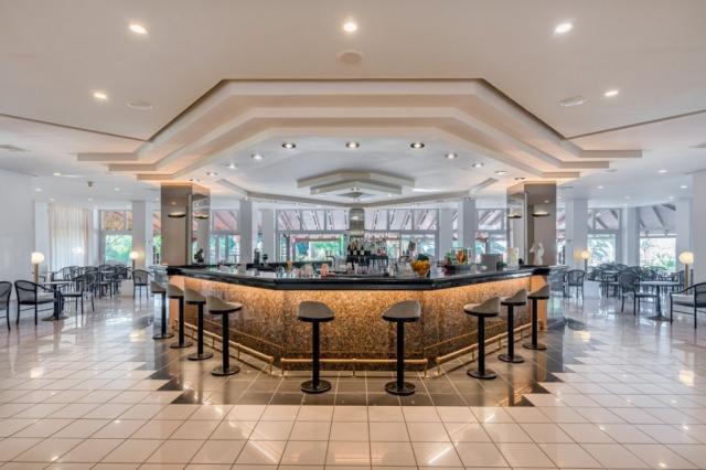 ANISSA BEACH AND VILLAGE - Bary - LOBBY BAR