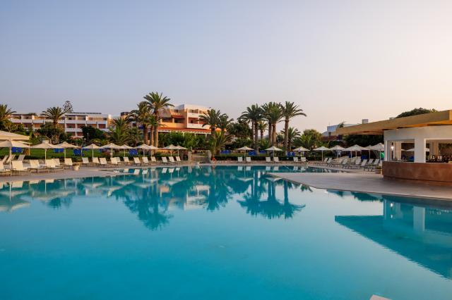 ANISSA BEACH AND VILLAGE - Bary - POOL BAR