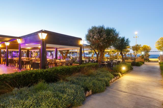 ANISSA BEACH AND VILLAGE - Bary - WINE BAR