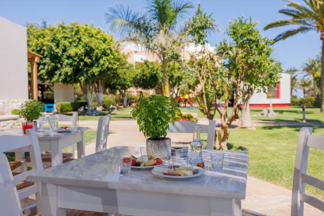 ANISSA BEACH AND VILLAGE - Bary - KAFENION