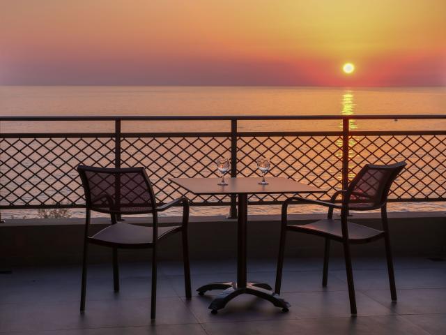 NANA GOLDEN BEACH - Pokoje - Royal Family Suite Water front