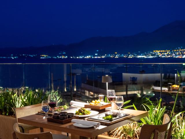 NANA GOLDEN BEACH - Restaurace - MEAT IN