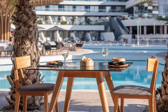 LYTTOS MARE - Restaurace - Wok & Chopsticks 