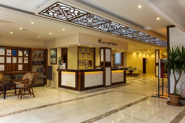 KLEOPATRA BEACH HOTEL - Bary - LOBBY BAR