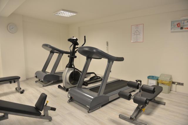 RAMADA HOTEL & SUITES BY WYNDHAM KUSADASI - Sport - Sport