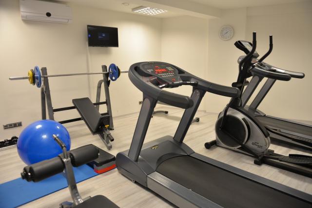 RAMADA HOTEL & SUITES BY WYNDHAM KUSADASI - Sport - Sport