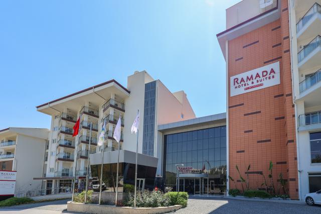 RAMADA HOTEL & SUITES BY WYNDHAM KUSADASI - Obecné - Hlavní bud