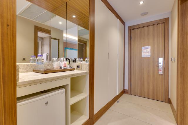 RAMADA HOTEL & SUITES BY WYNDHAM KUSADASI - Pokoje - SUPERIOR S