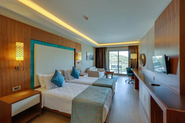 RAMADA HOTEL & SUITES BY WYNDHAM KUSADASI - Pokoje - SUPERIOR S