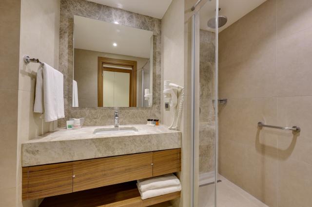 RAMADA HOTEL & SUITES BY WYNDHAM KUSADASI - Pokoje - SUPERIOR S
