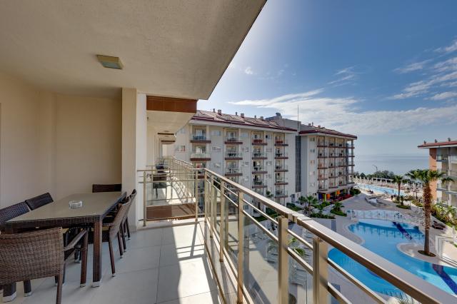 RAMADA HOTEL & SUITES BY WYNDHAM KUSADASI - Pokoje - SUITE FAMI