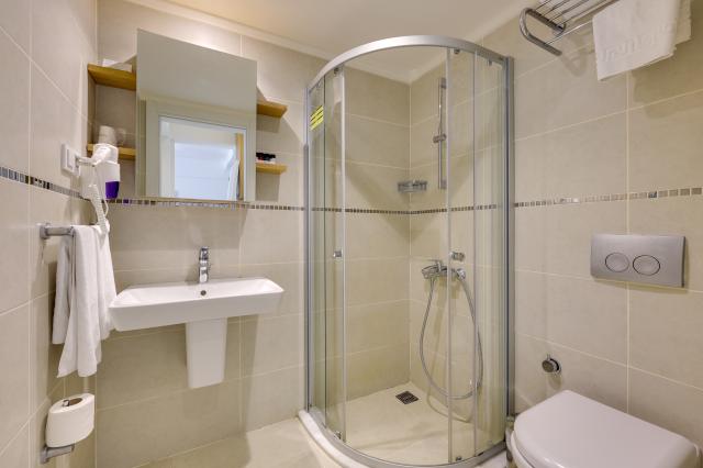 RAMADA HOTEL & SUITES BY WYNDHAM KUSADASI - Pokoje - SUITE FAMI