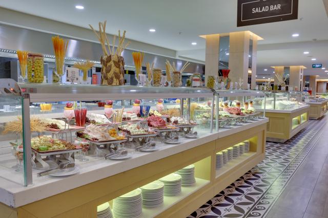 RAMADA HOTEL & SUITES BY WYNDHAM KUSADASI - Restaurace - Main R