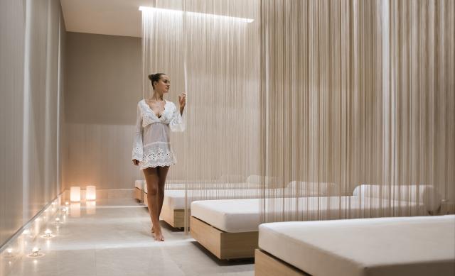 CHARISMA DE LUXE HOTEL - Lázně - Lázně